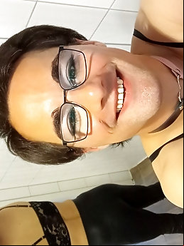 Chubby gay person wears a fresh attire - 32 images on xHamster