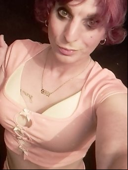 Alluring MILF Kellycd2022 in seductive pink bodysuit, amateur crossdresser