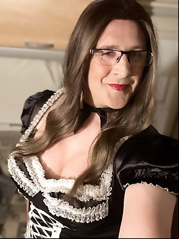 Slim tranny tarts are spreading their legs on photo