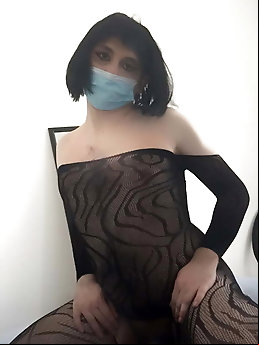 Shemale whore enjoys the taste of spunk