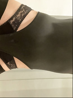 Oriental  shemale trollop in porno gallery