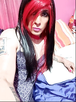Kinky sissy shows clit and feet - kasia_cd(set)