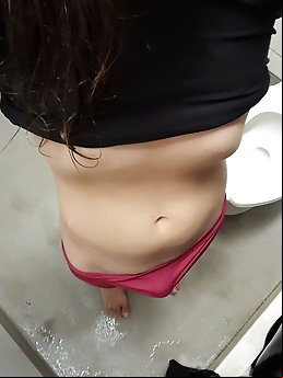 Randy tranny mistress gets ready for fuck